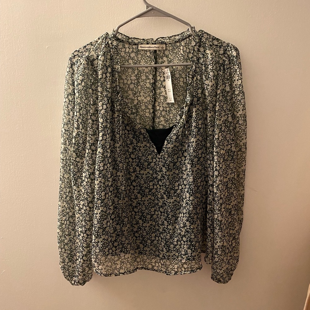 Abercrombie & Fitch top